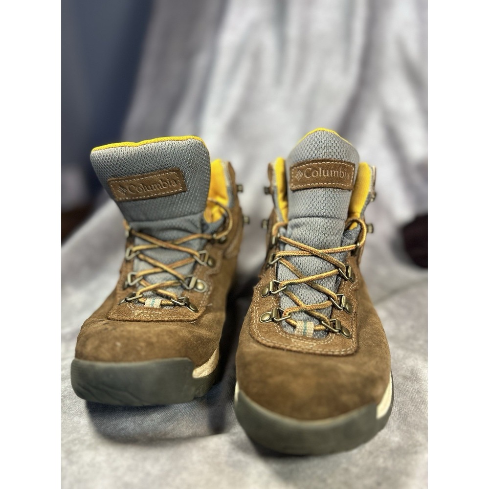 Columbia Women's 7 Waterproof Hiking Boots Brown Suede Omni-Grip BL4552